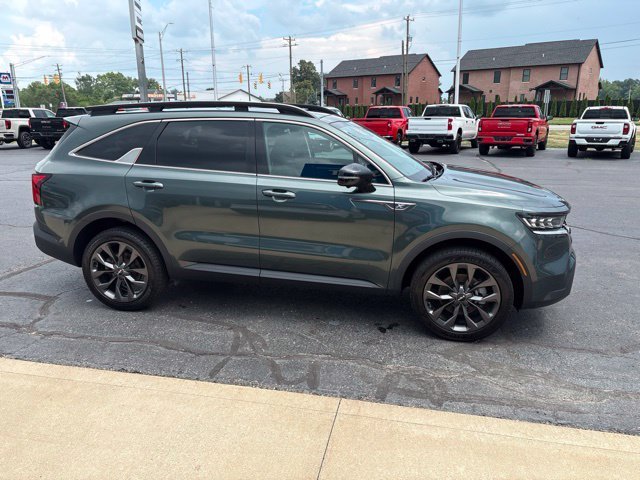 Used 2022 Green Kia X-Line SX Prestige image 8