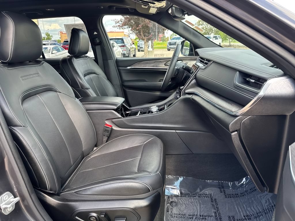 2023 Jeep Grand Cherokee Overland - Photo 37