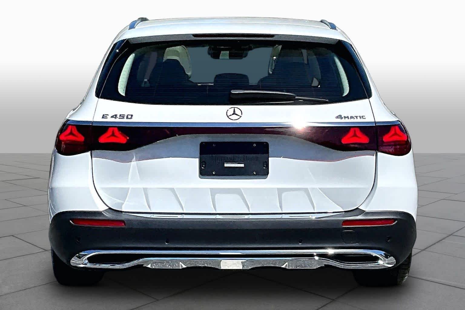 Used 2026 MANUFAKTUR Moonlight White Metallic Mercedes-Benz E 450 image 5