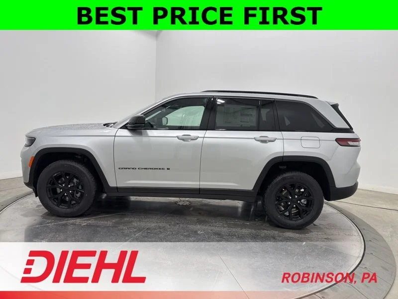 New 2026 Silver Zynith Exterior Paint Jeep Laredo image 4