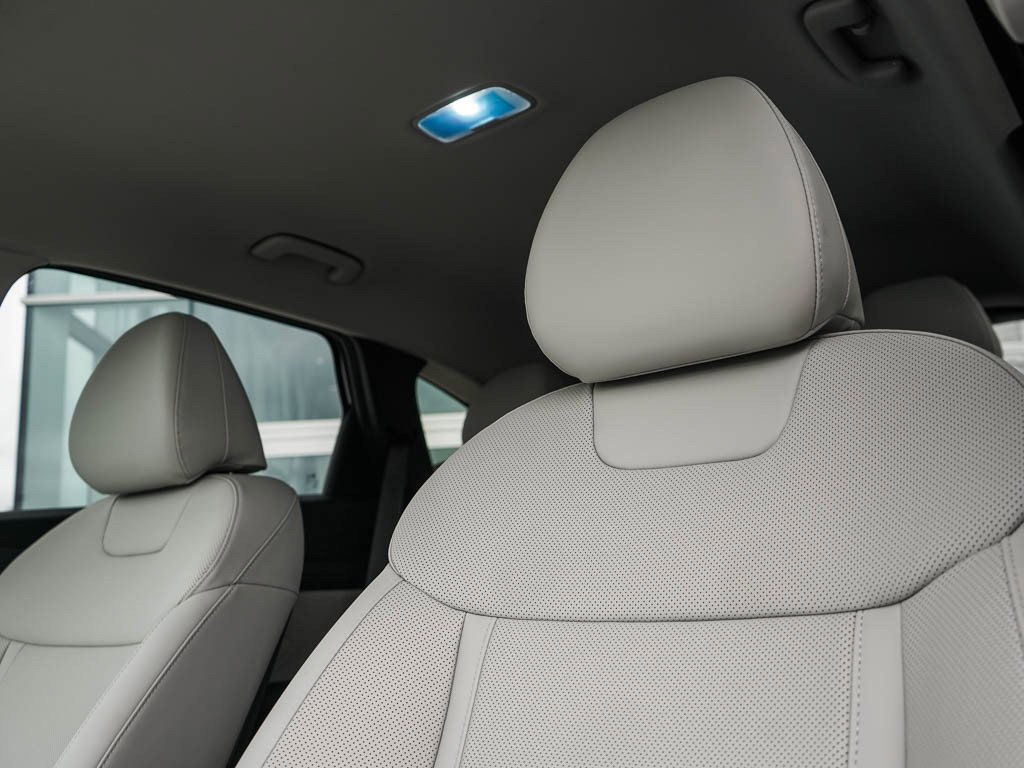 New 2026 Creamy White Pearl Hyundai SEL Convenience AWD image 20