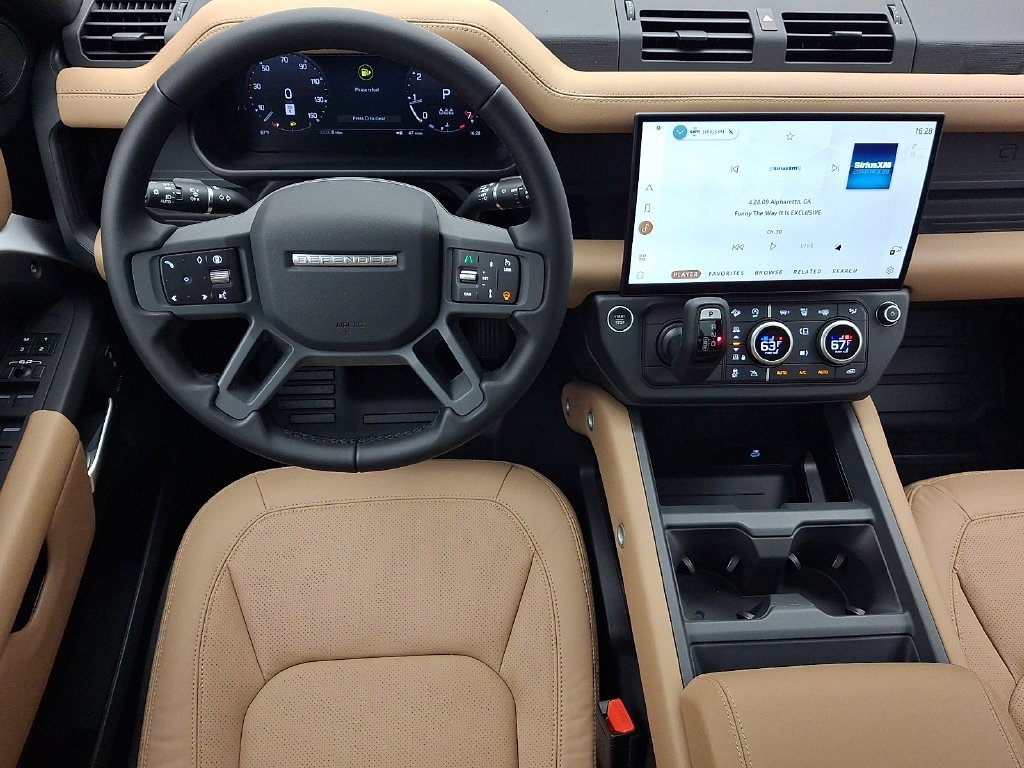 New 2026 Fuji White Land Rover X-Dynamic SE image 7