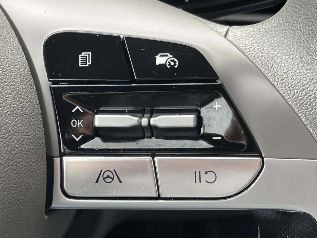 Certified Used 2024 Ecotronic Gray Hyundai SEL image 31