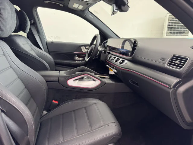New 2026 Obsidian Black Metallic Mercedes-Benz GLS 580 image 18
