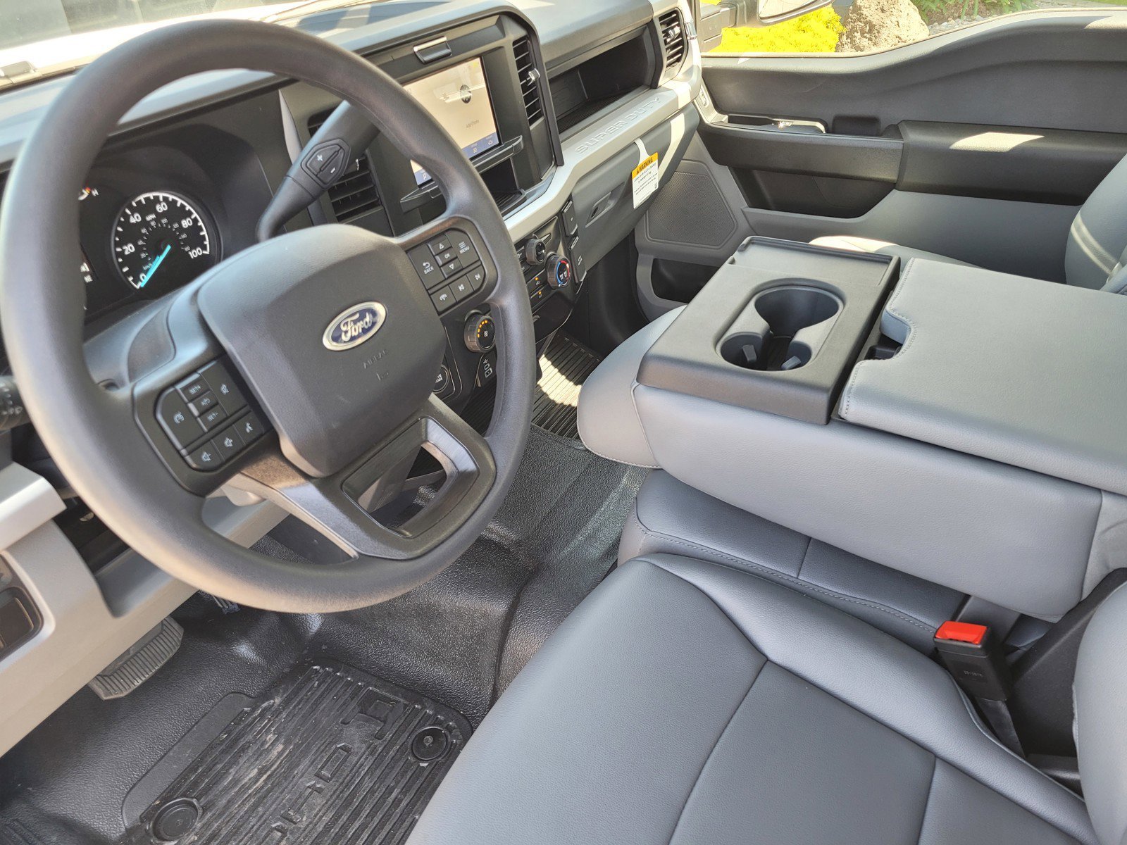 2026 Ford F-350 Super Duty XL - Photo 9