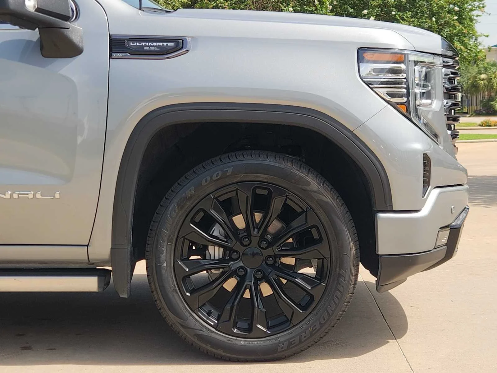 Used 2025 Sterling Metallic GMC Denali Ultimate image 7