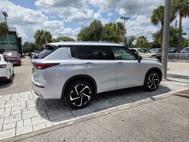 Certified Used 2024 White Mitsubishi  image 13