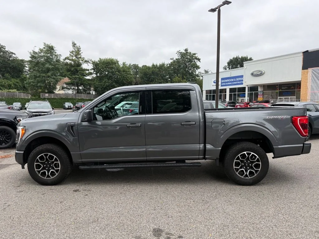 Used 2023 Gray Metallic Ford XLT image 5