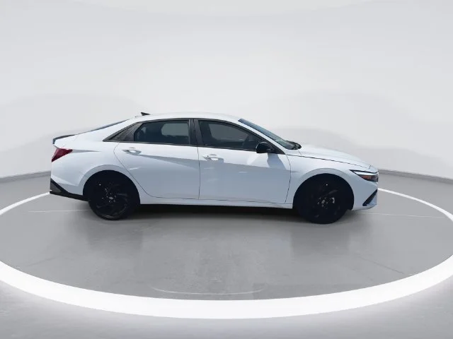 Used 2026 White Hyundai SEL Sport image 9