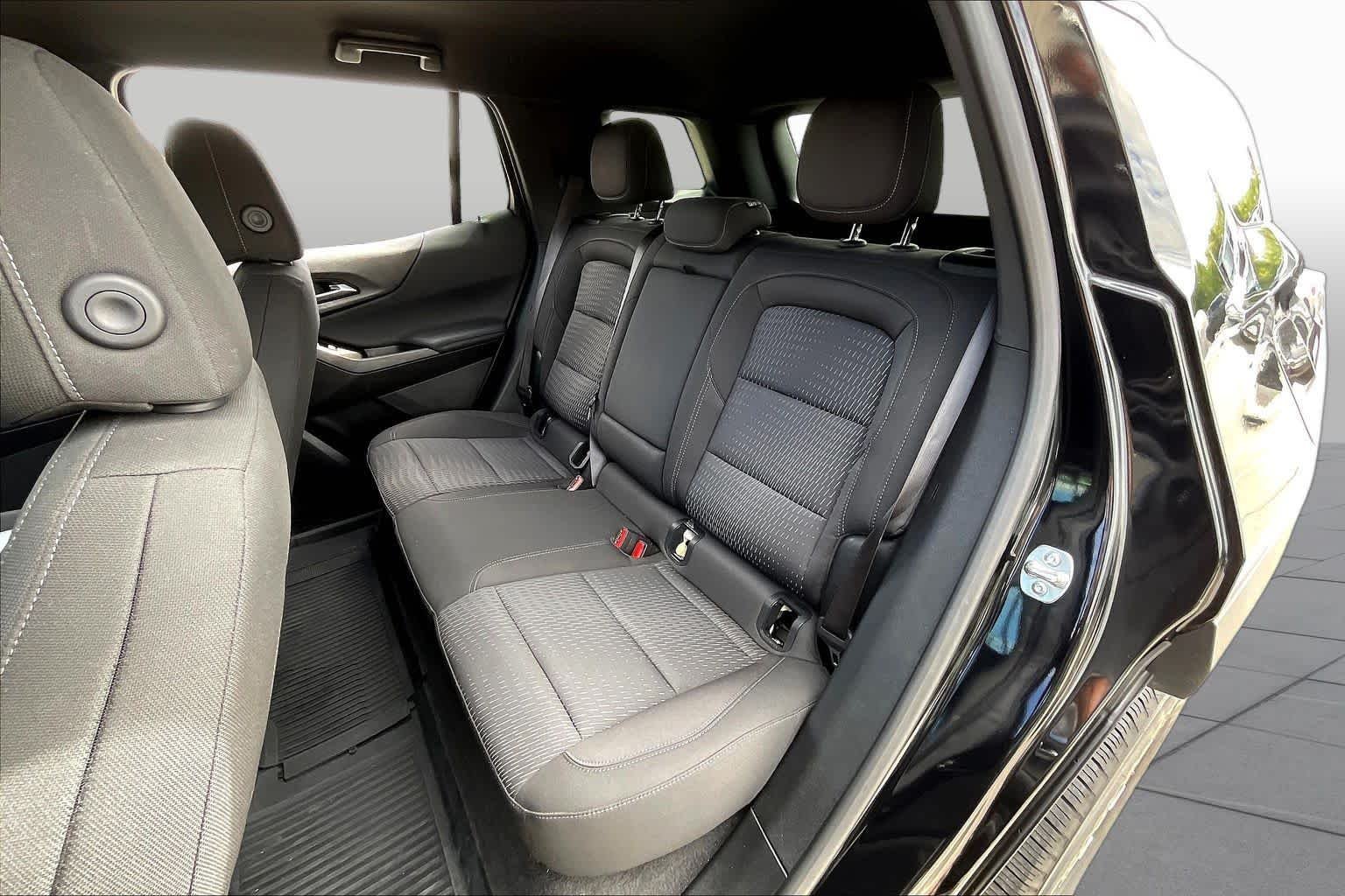 Used 2025 Mosaic Black Metallic Chevrolet FWD LT image 19