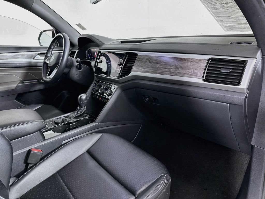 2022 Volkswagen Atlas Cross Sport SE w/Tech - Photo 29