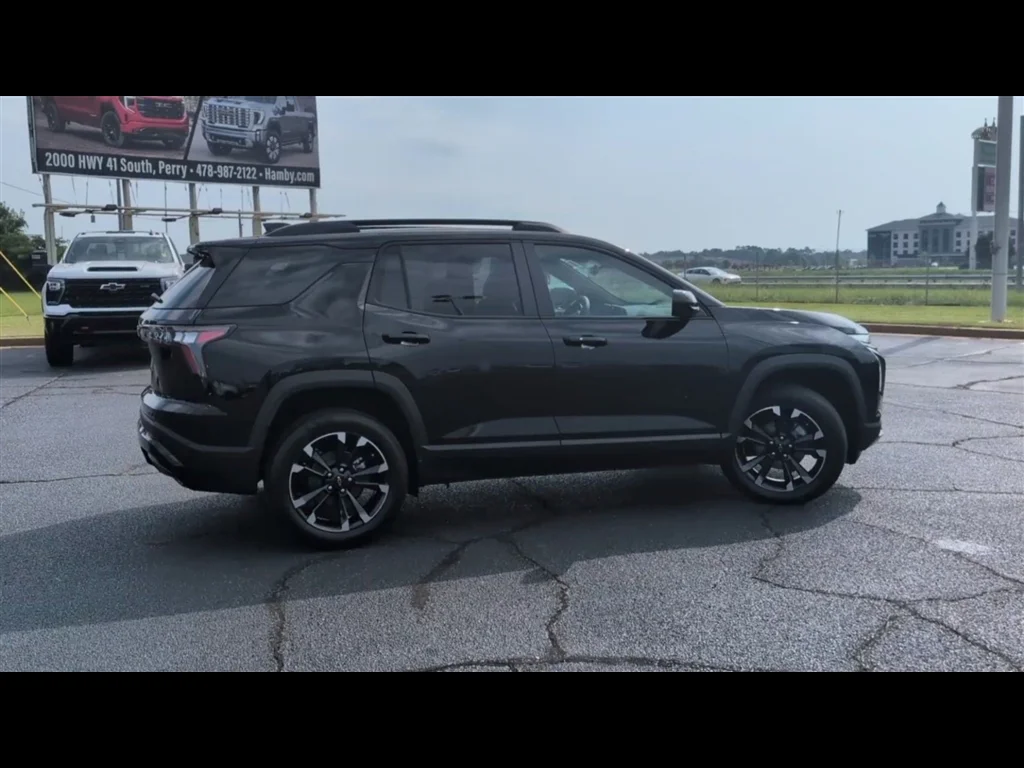 New 2026 Mosaic Black Metallic Chevrolet RS image 33