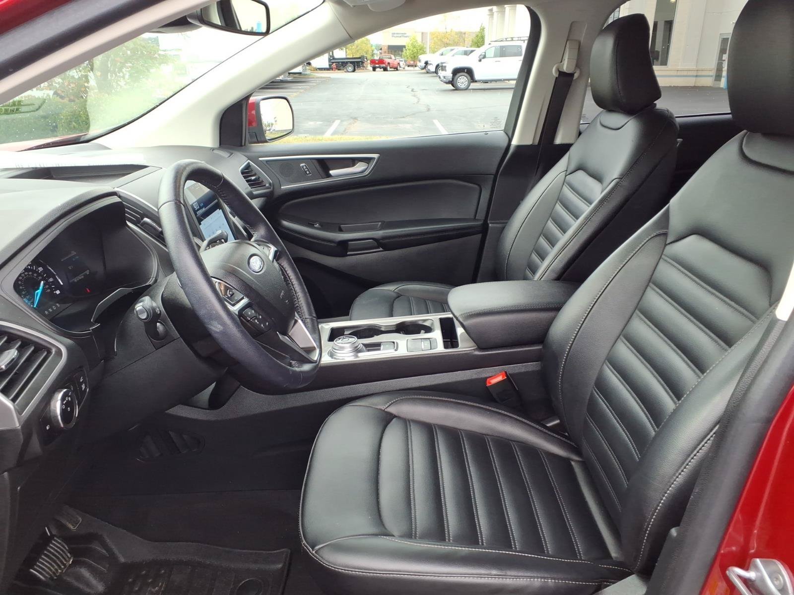 Used 2023  Ford SEL image 24