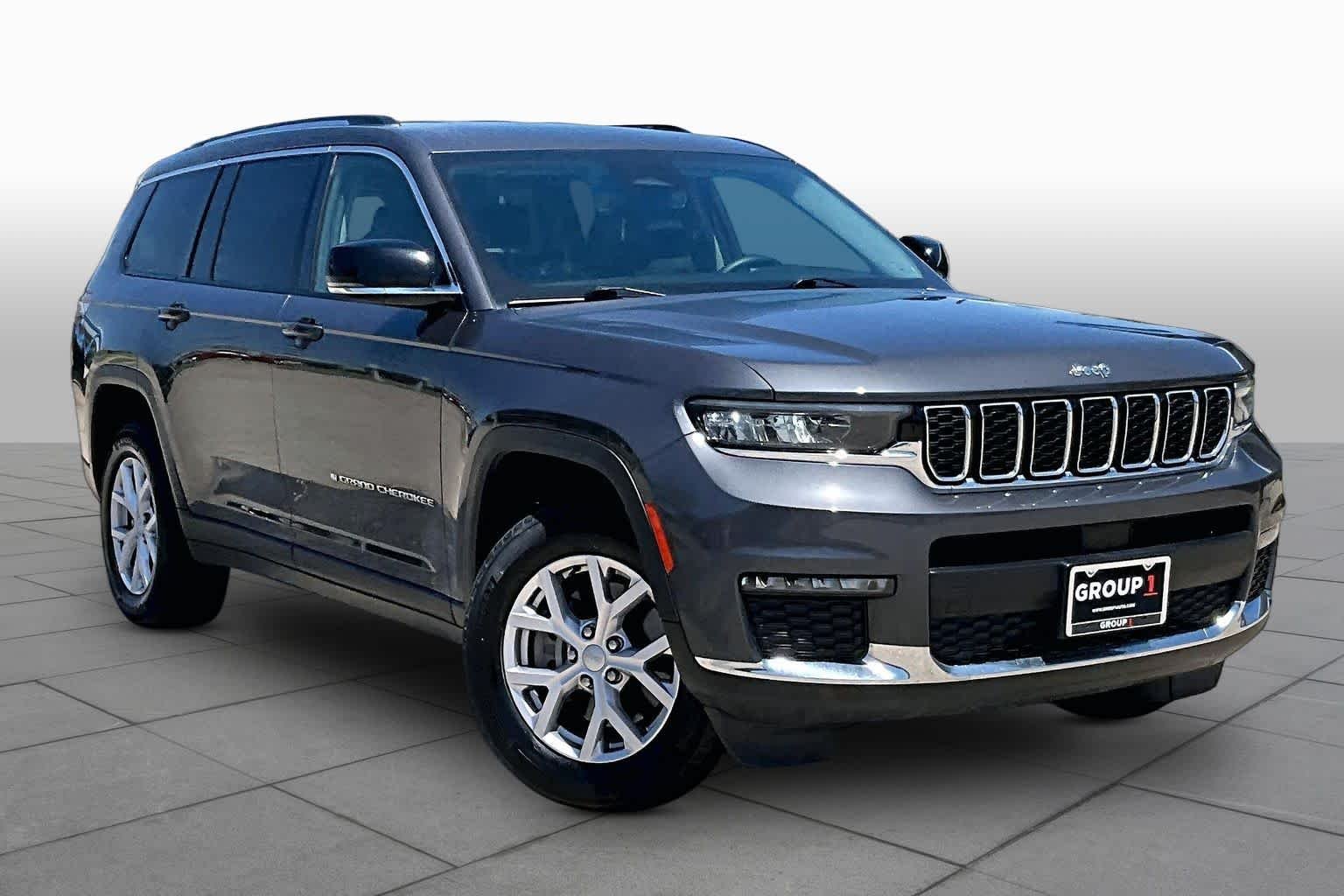 Used 2022 Baltic Gray Metallic Clearcoat Jeep Limited image 3