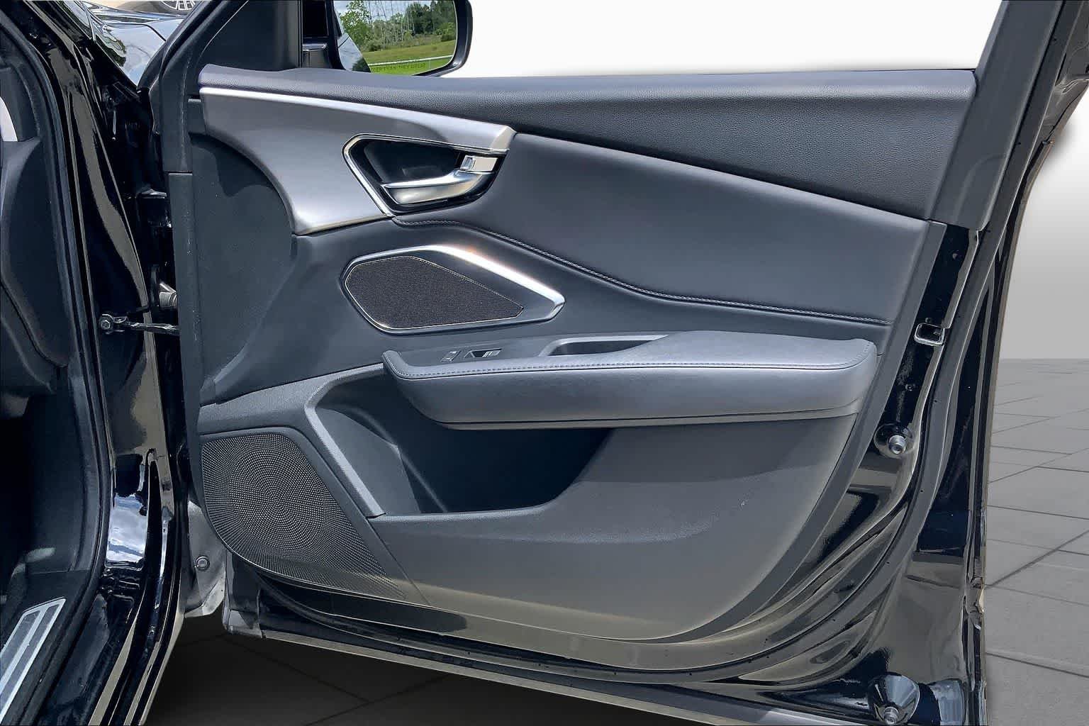 Used 2019 Majestic Black Pearl Acura  image 26