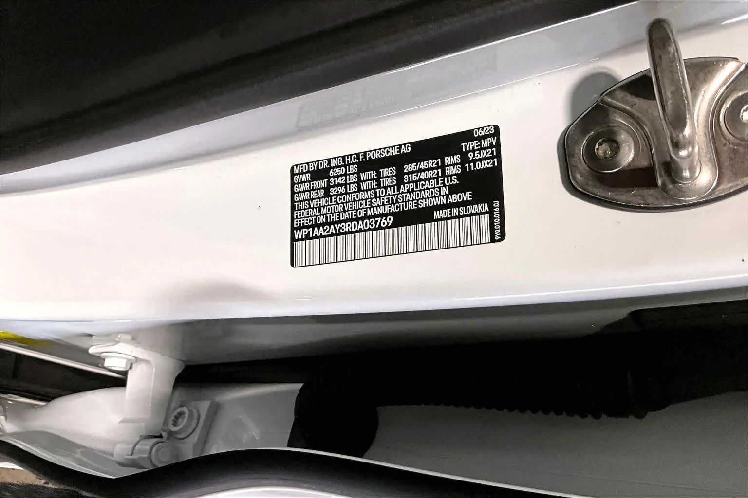 Used 2024 Carrara White Metallic Porsche  image 30