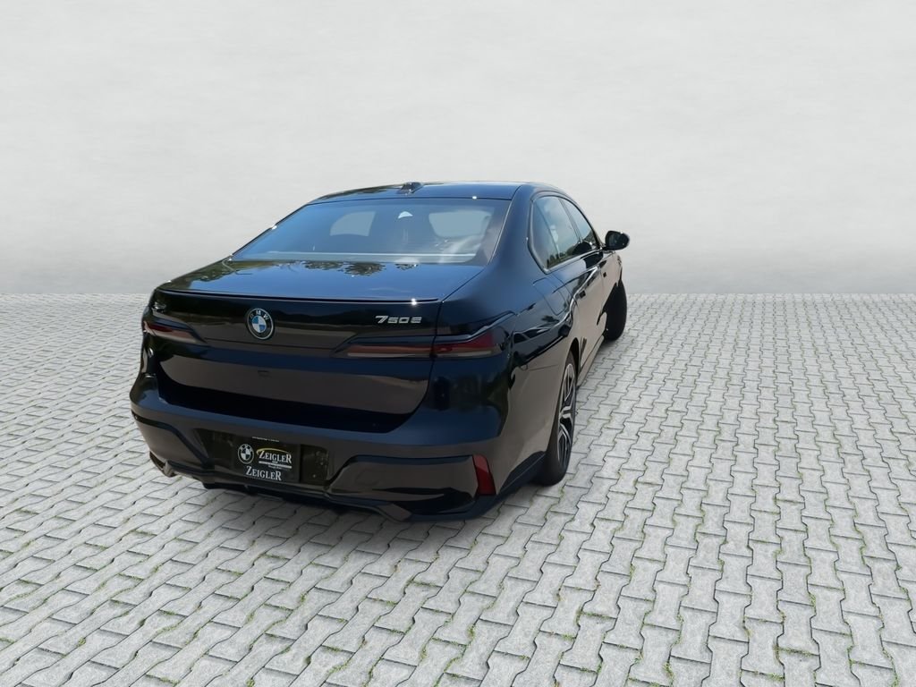 New 2026 Carbon Black Metallic BMW 750e xDrive image 7