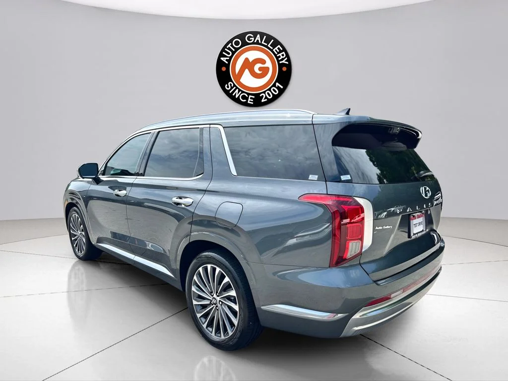 Used 2025 Gray Hyundai Calligraphy image 5