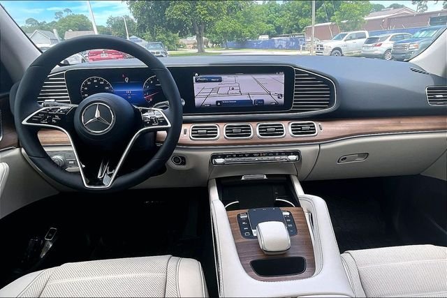 Used 2025 Blue Mercedes-Benz GLE 350 image 4