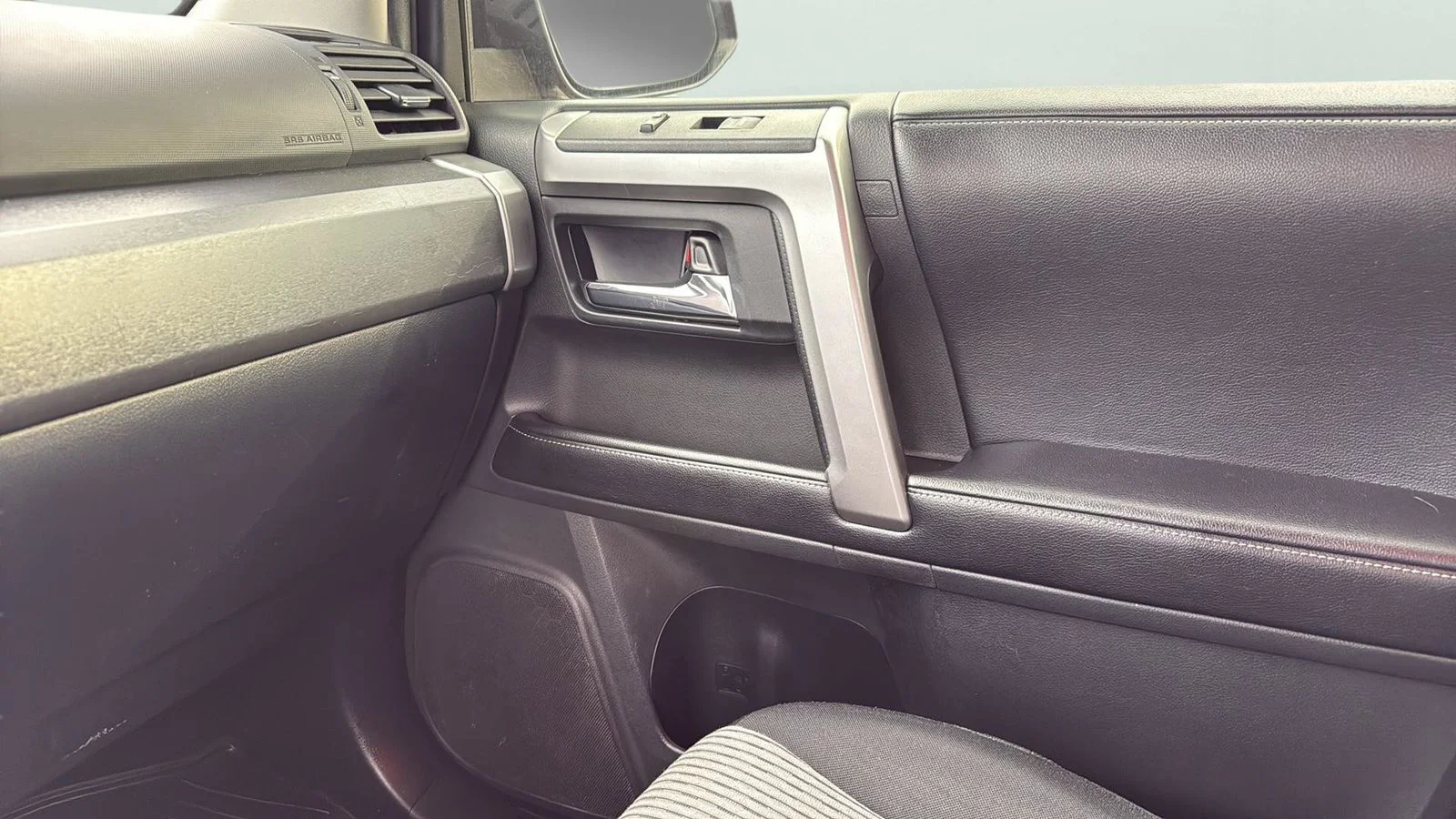 Used 2016 Red Toyota SR5 image 24