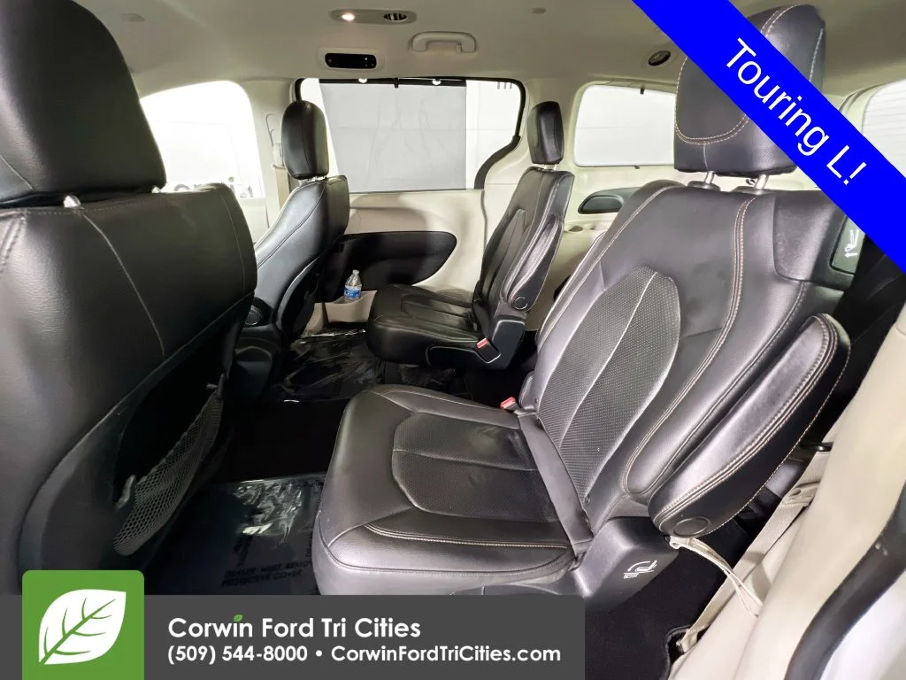 Used 2020 Bright White Clearcoat Chrysler Touring L image 28