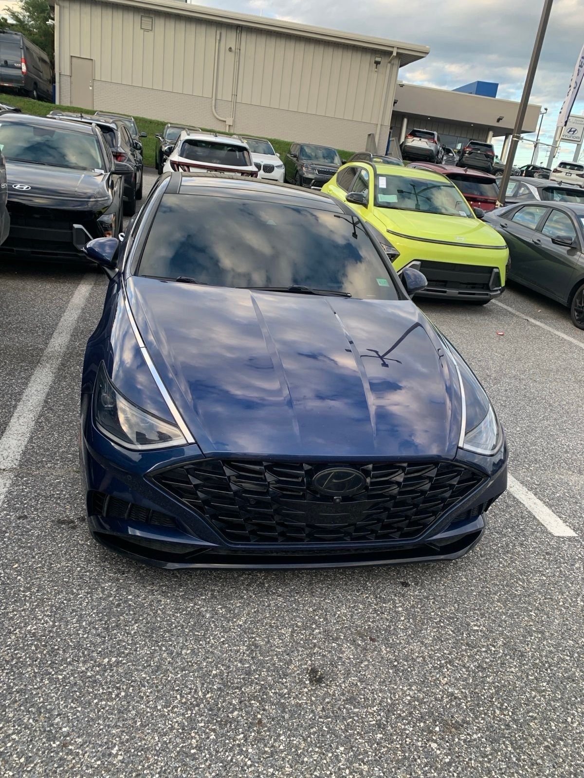 Used 2022 Blue Hyundai Limited image 5