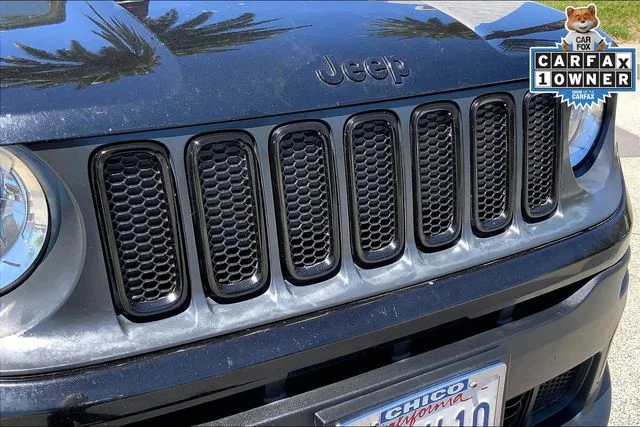 Used 2018 Black Jeep Latitude image 28