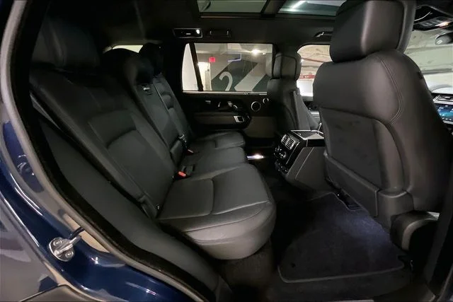 Used 2021 Blue Land Rover Westminster image 12