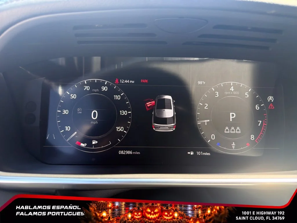 Used 2021 Gray Land Rover SWB image 9