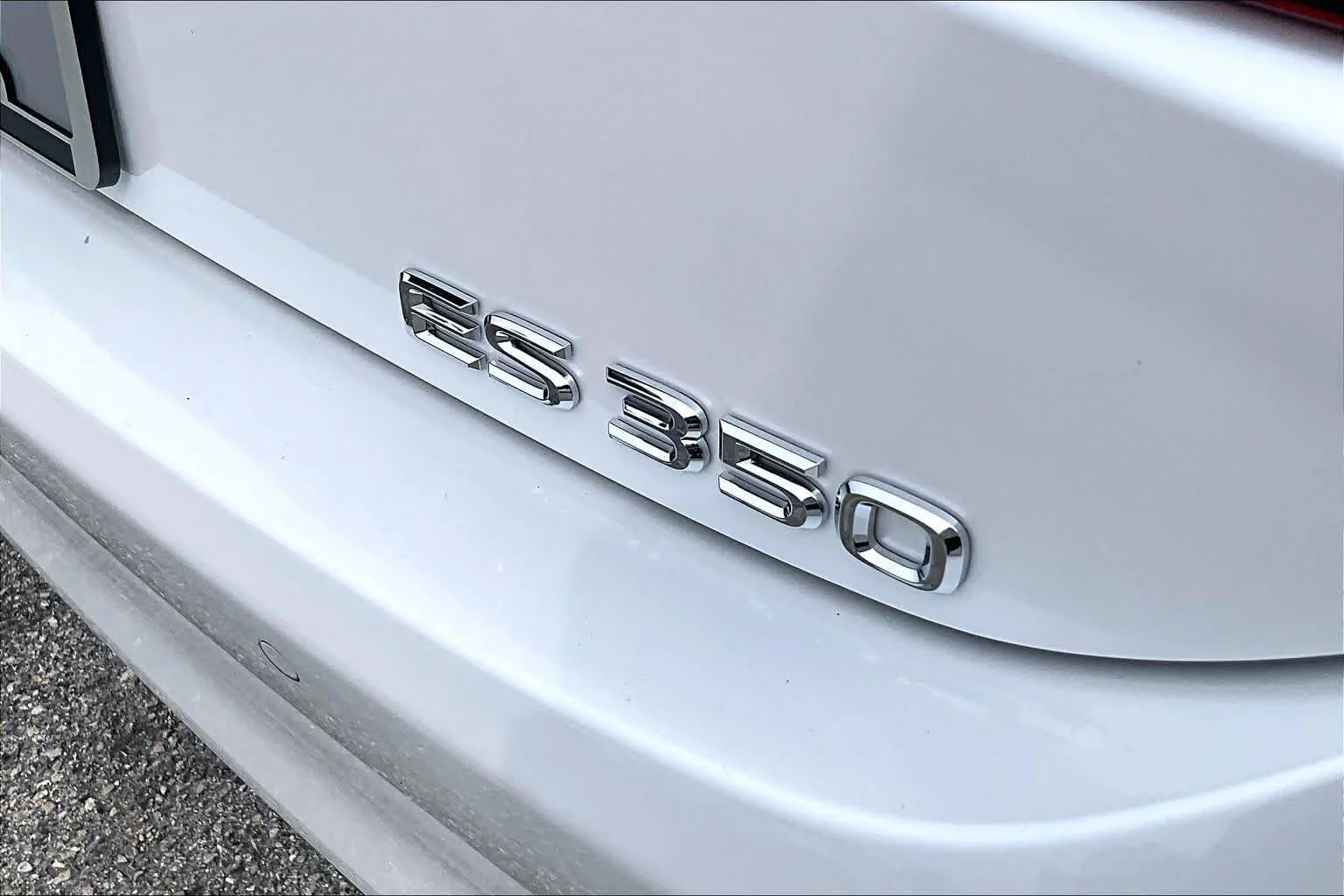 Used 2025 Eminent White Pearl Lexus  image 10