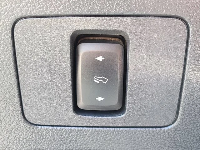 Used 2022 White Ford XL image 20