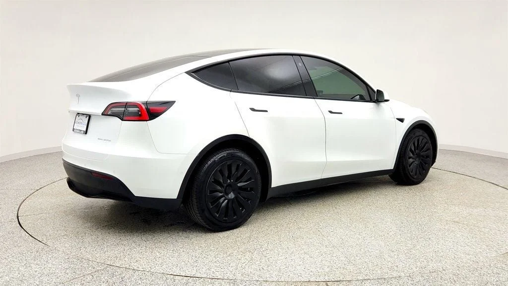 Used 2021 Pearl White Multi-Coat Tesla Long Range AWD w/ Acceleration Boost & Aerodynamic Wheel Pkg image 5