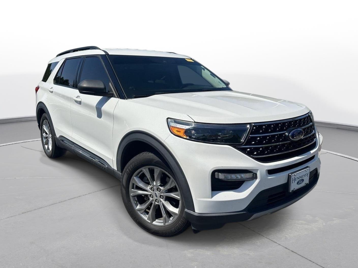 Used 2020 Star White Metallic Tri-Coat Ford XLT image 4