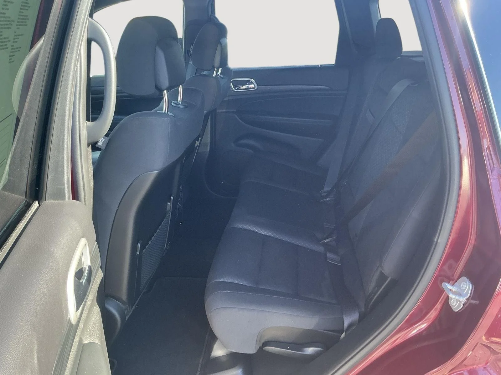 Used 2020 RED JEEP LARE image 9