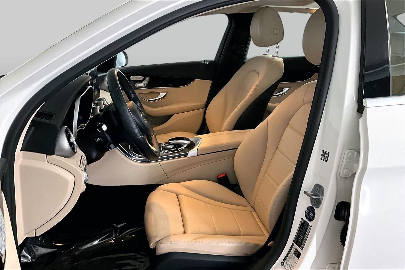 Used 2016 Polar White Mercedes-Benz C 300 image 9