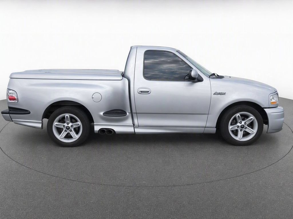 Used 2001  Ford SVT Lightning image 7
