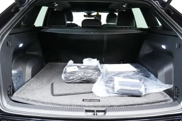 New 2026 Deep Black Pearl Volkswagen 2.0T SEL Premium R-Line image 28