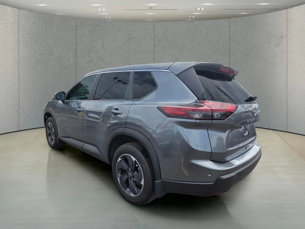 Used 2026 Gray Nissan SV image 3