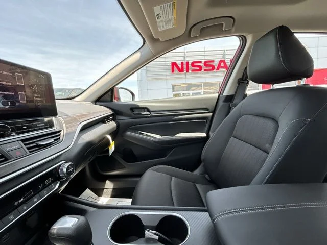 New 2026 Scarlet Nissan 2.5 SV image 46