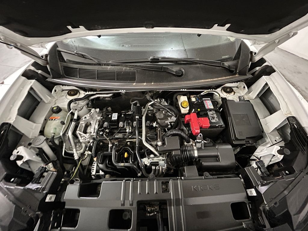 Used 2025 White Nissan S image 21