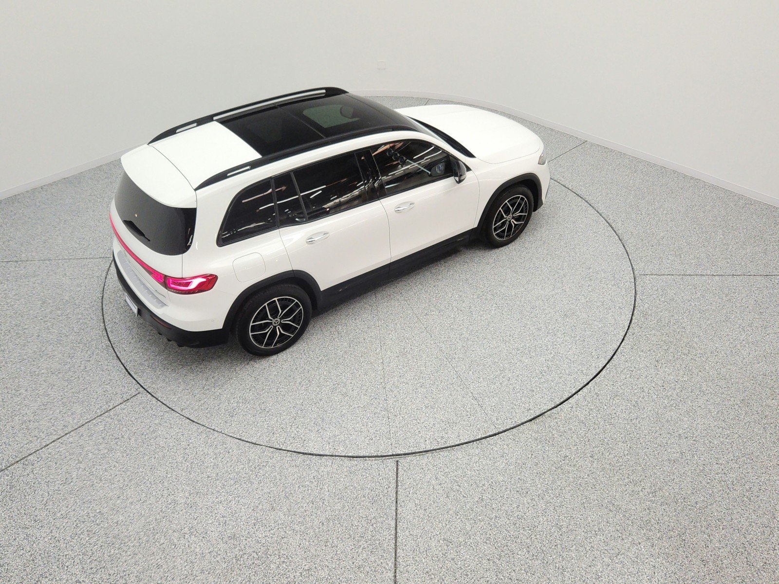 Used 2023 Polar White Mercedes-Benz EQB 350 4MATIC® SUV image 13