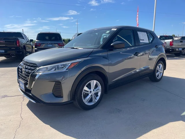 2025 Nissan Kicks Play S
