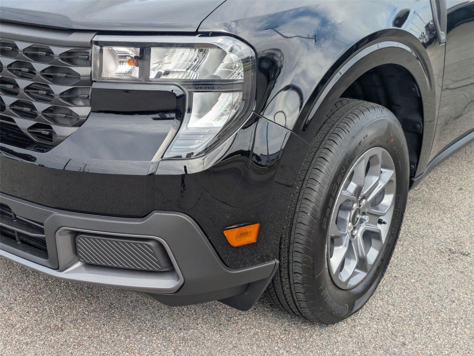 New 2026 Shadow Black Ford XLT image 9