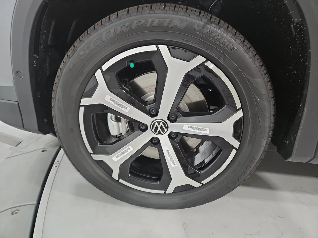 New 2026 Gray Volkswagen 2.0T SE image 26