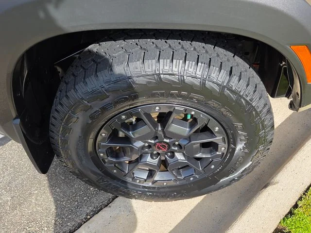 Used 2022  Nissan PRO-4X image 16