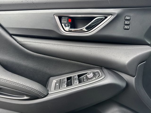 New 2026 CRYSTAL WHITE PEARL Subaru Limited 7-Passenger image 12