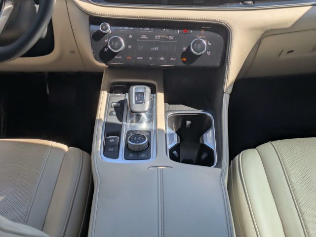 Used 2024 Black INFINITI LUXE image 20