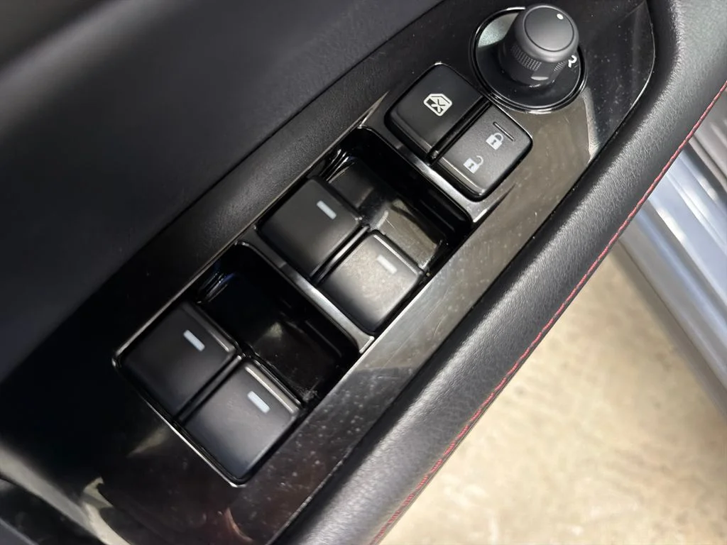 Used 2024 Gray Mazda 2.5 S Carbon Edition AWD image 18