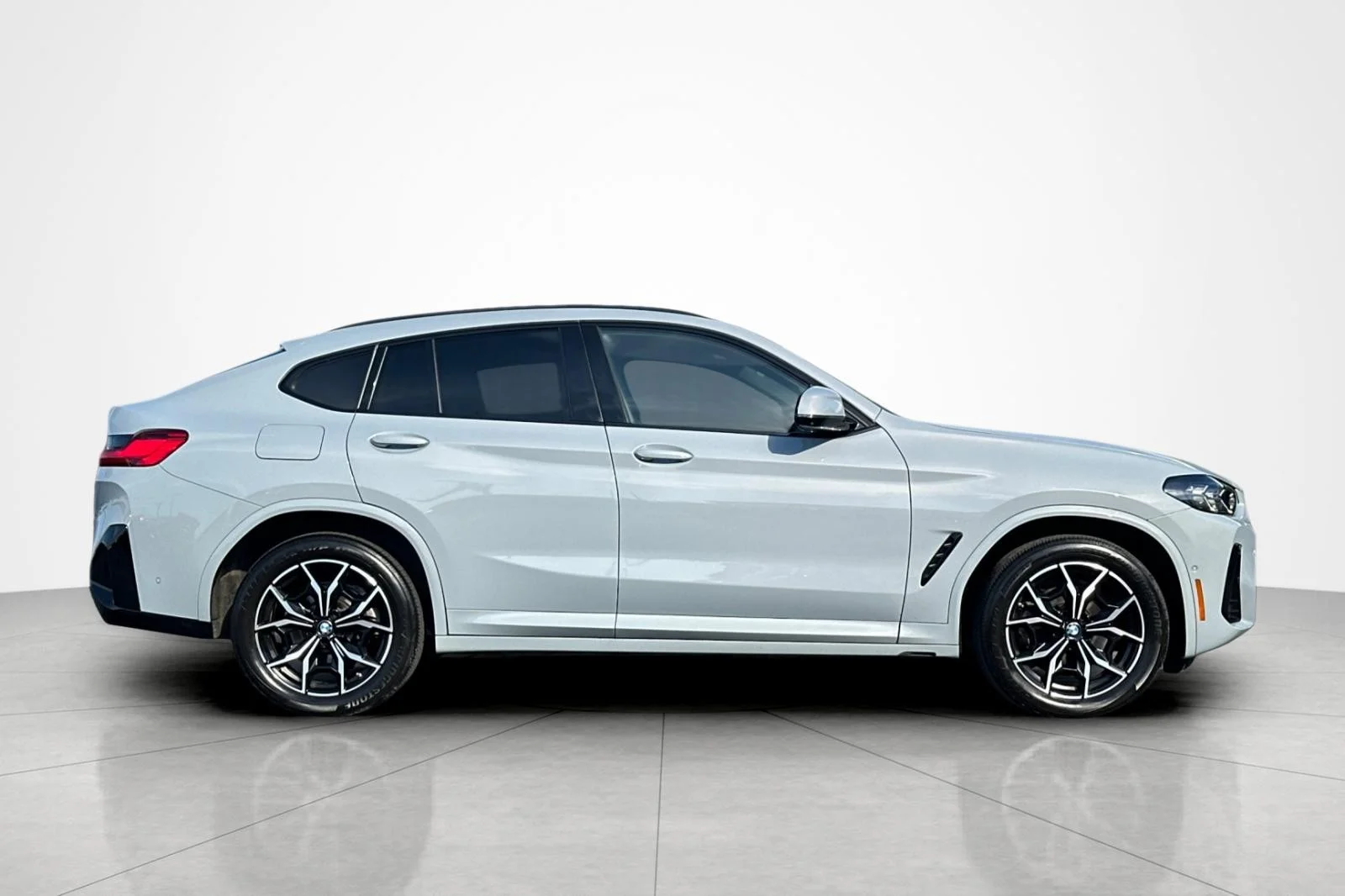 Used 2024 Brooklyn Grey Metallic BMW xDrive30i image 6