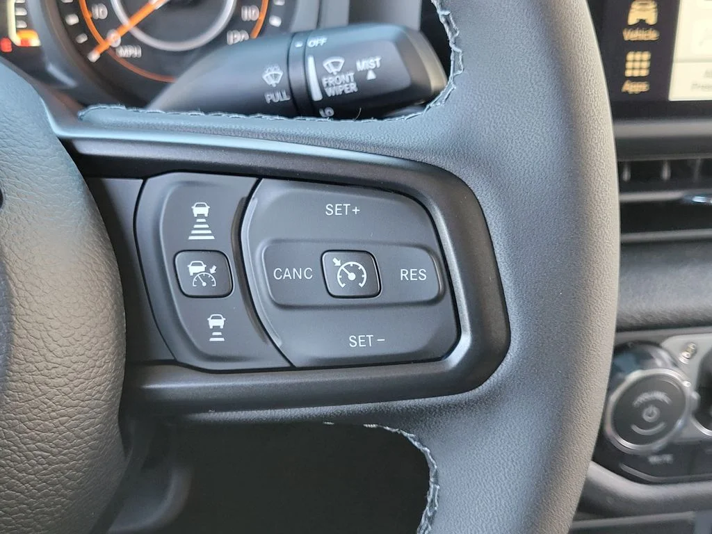2026 Jeep Gladiator photo 5